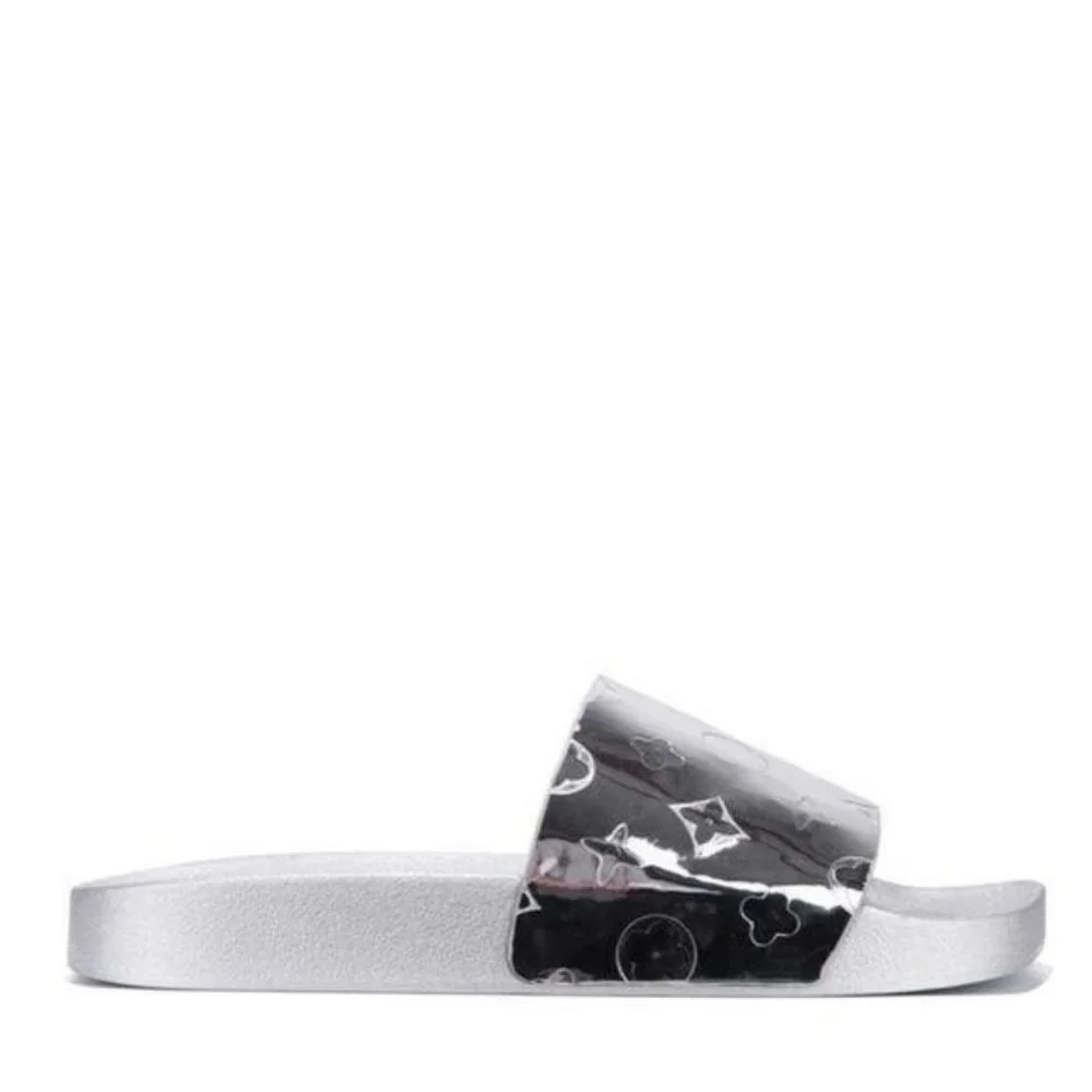 !! NEW !! Comfy Square Toe Metallic Slides in Silver - Picture 4 of 4